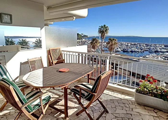 Henri Camille Real Estate- Le Cap - 2 Bedrooms Apt Sea View